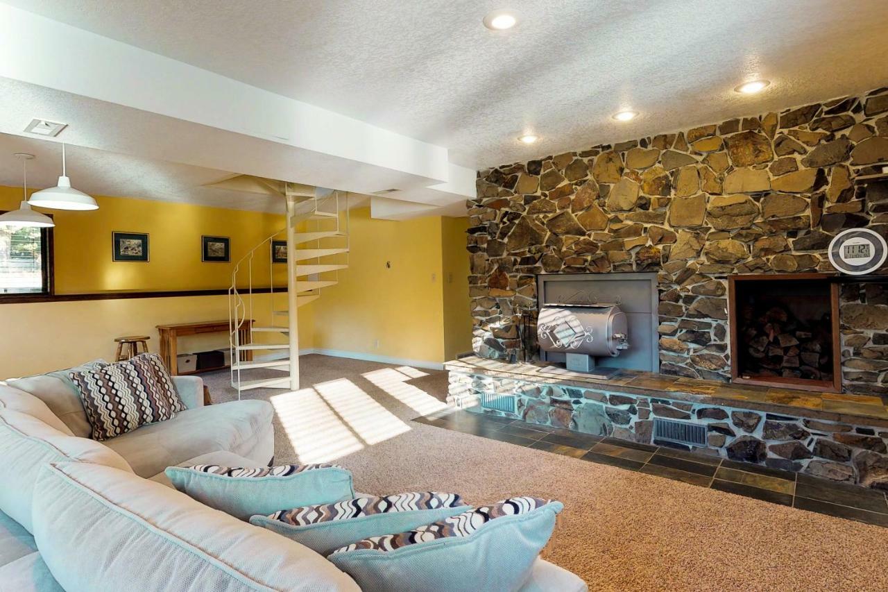 Meadows And Mountain Retreat Villa Little Oklahoma Exterior photo
